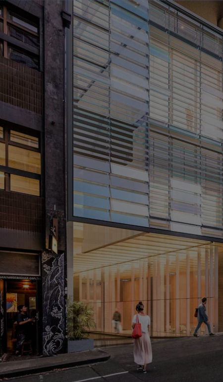 Novotel-Ibis-vertical-overlay